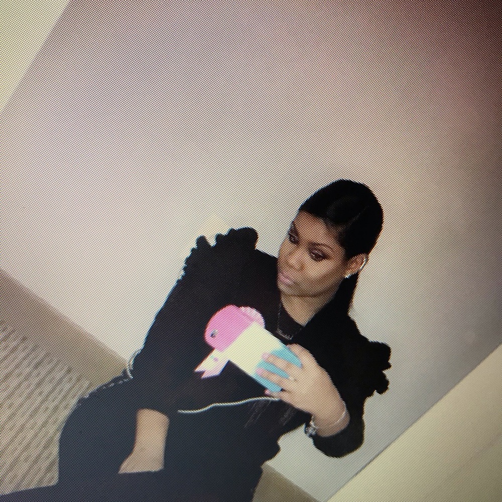 Meet your Posher, Tiara